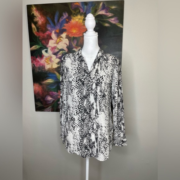 Equipment Femme Snakeskin Silk Button Down Career Blouse Sz XS Long Sleeves - Picture 1 of 8